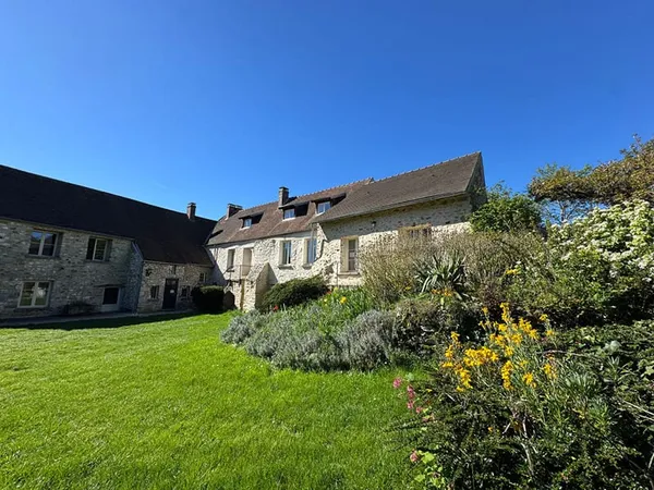 Maison Crespieres 9 pièce(s) 333.39 m2