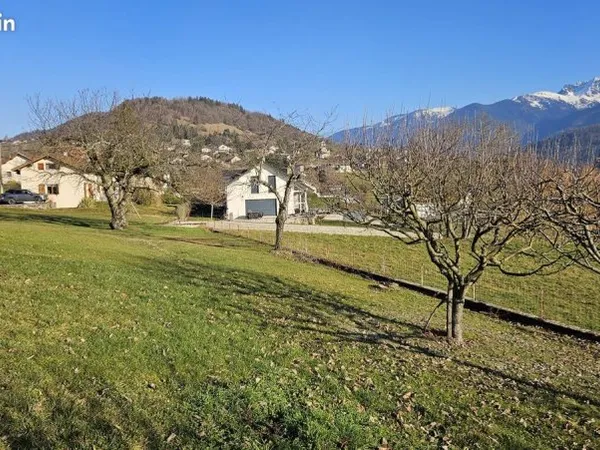 Terrain constructible 754 m² S/O