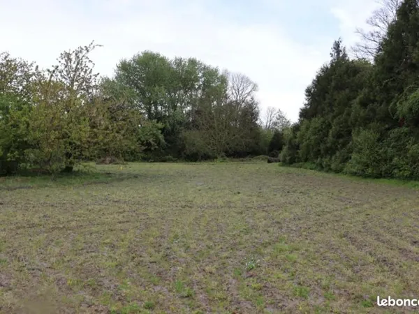 Terrain 1 800 m² Cambrai