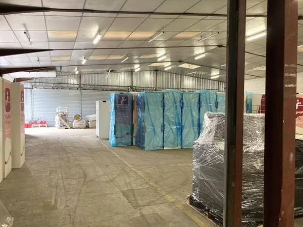 Local d'activité 1516 m²