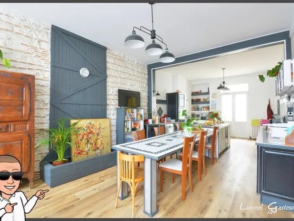 Maison de Ville de caractère en Pierre avec Studio Indépendant et Jardin à Sainte-Foy-la-Grande