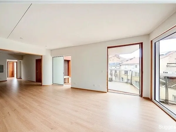 Appartement à vendre 3 pièces -91 M2 - Hypercentre AGEN (47)-3 ième étage avec ascenseur-Balcons
