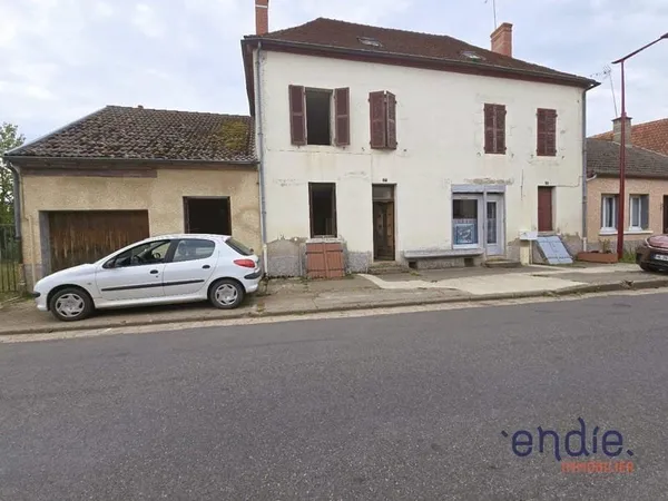 Ensemble immobilier 2 appartements à rénover Saint Gérand de Vaux