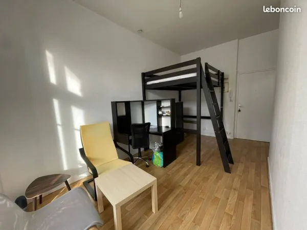 Studio meublé 26 m² - Centre-ville de Landivisiau