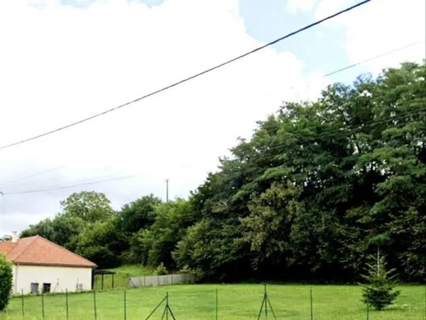 terrain viabilisé 1557m2 apremont