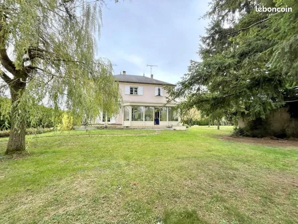 Maison 8 pièces 170 m²