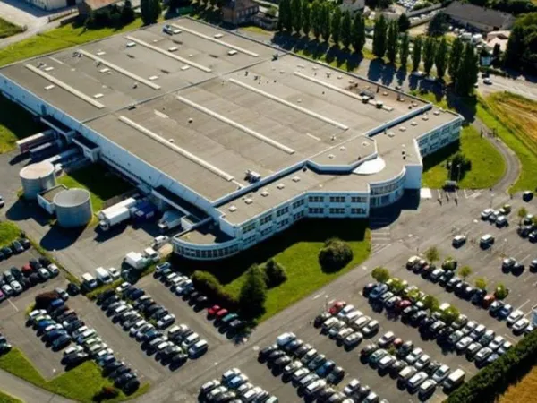 Local d'activité 5409 m²