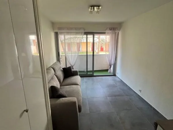 Studio 1 pièce 17 m²