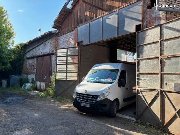 Dépôt 200 m² centre Montauban, HSP 4,8 m, disponible immédiatement, extension possible jusqu'à 500 m