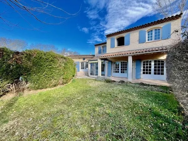 Propriété avec gîte et piscine au calme