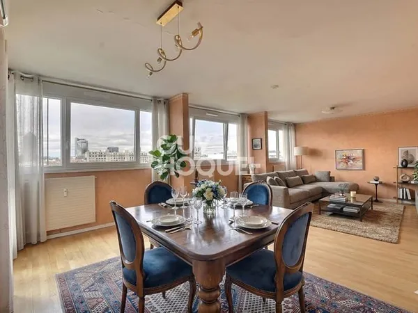 Opportunité Rare : T6 de 119 m² en Dernier Étage, Lyon 3ème (69003)