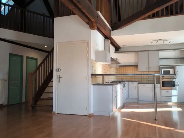 Location appartement F5 centre ville de Lure