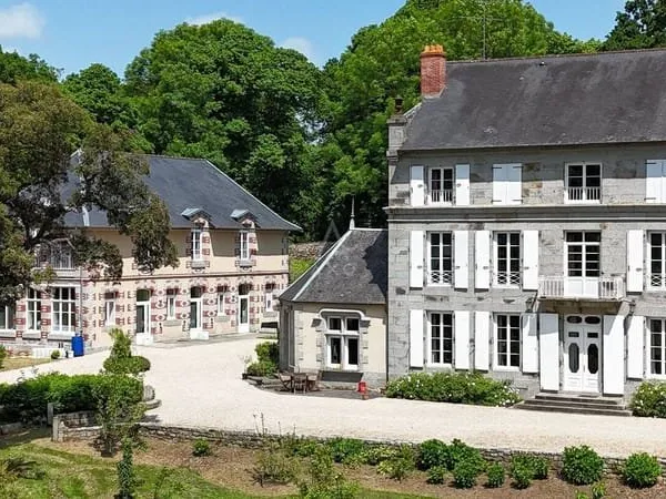 Château 26 pièces 693 m²
