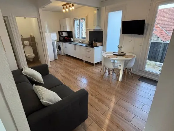 Appartement meublé T4 - 3 chambres - 63 m² - Centre Tarbes - 380 CC