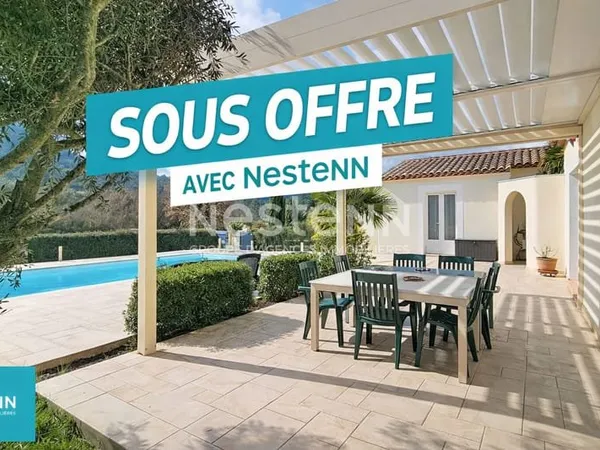 Villa T5 de plain pied avec piscine, garage et vue panoramique sur la Sainte Baume