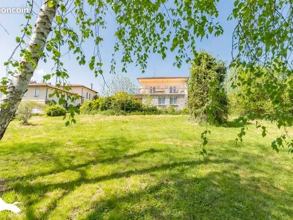 Villa 5 pièces 198 m²