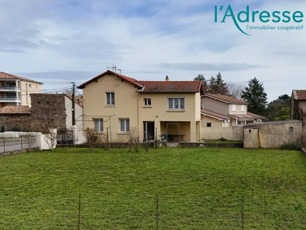Maison 3 chambres et terrain constructible -Tournon sud