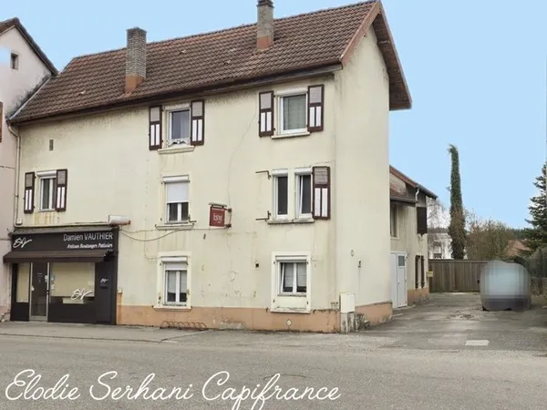 Immeuble de rapport d'environ 385m2 à Colombier Fontaine