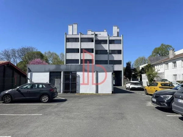 Bureaux 72 m²