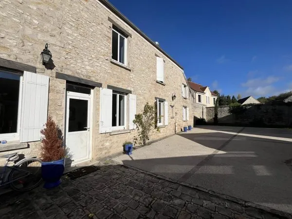 Maison 11 pièces 235 m²