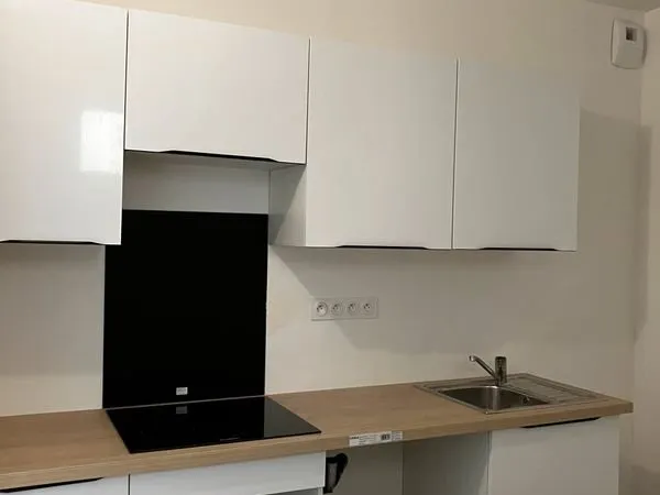 Maison F3 duplex meublée - Refaite à neuf - centre blain