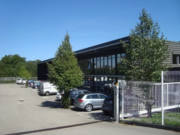 Local commercial - 7 pièce(s) - 133.74 m2