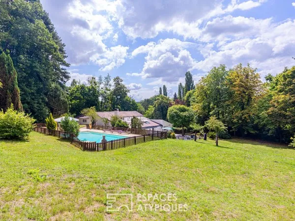 Maison familiale de caractère avec piscine au coeur de Dampierre-en-Yvelines