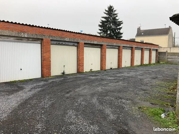 Parking/box RONCHIN