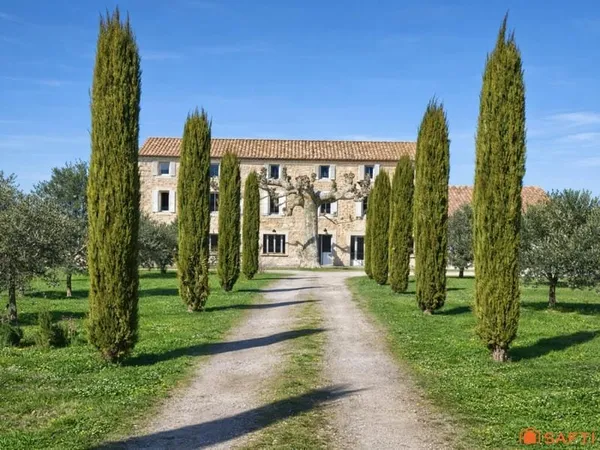 Domaine d'exception avec vue sur le Mont Ventoux