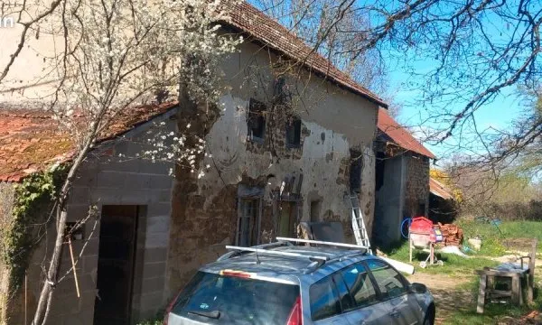 Maison en pierres et dependance