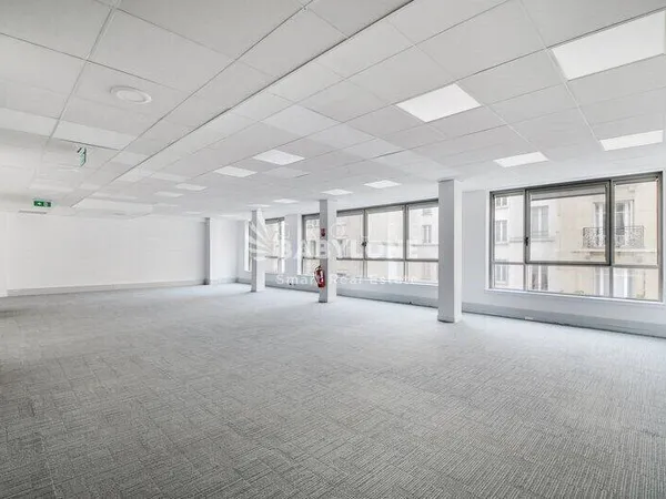 Bureaux 524 m²