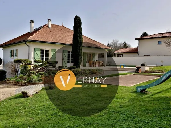 Maison T6 - 168 m2 Habitables - Terrain 2500m2 - Piscine