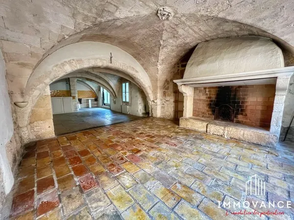 Exclusivité - Maison de village pleine de charme à Saint-Br?