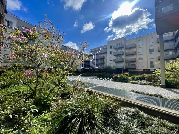 F2 37.30 m2 + Balcon + Parking à Villejuif