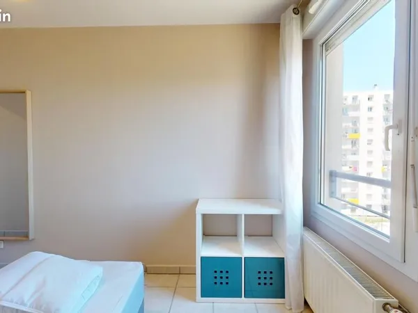 Chambre 4 pièces 55 m²