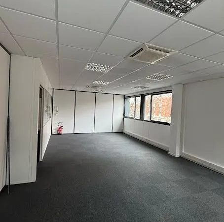 Bureaux 186 m²