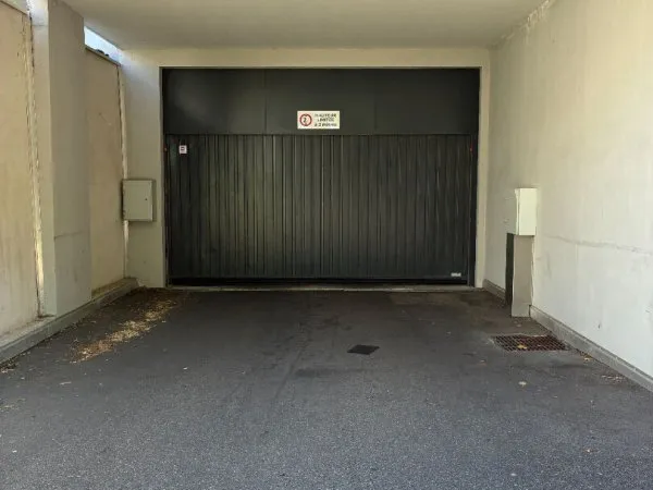 Stationnement Location Caluire-et-Cuire   100€