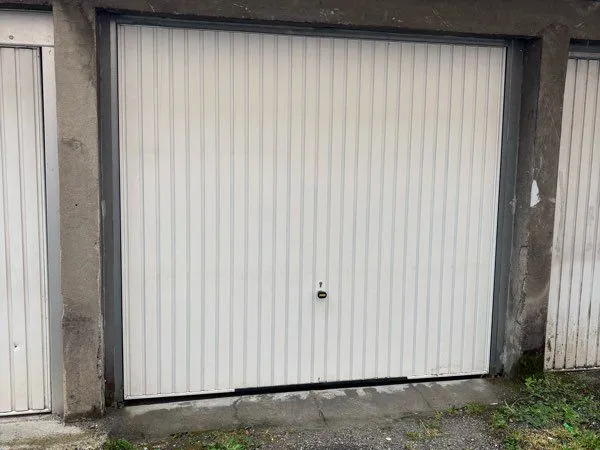 Garage box fermé