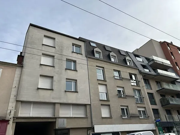 SPÉCIAL INVESTISSEUR ? APPARTEMENT 2 PIÈCES LOUÉ AVEC PARKING