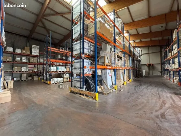 Local d'activité 2 032 m²