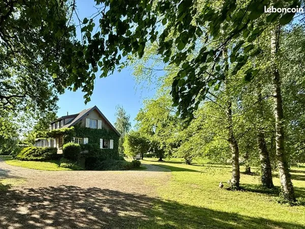 Maison 10 pièces 237 m²