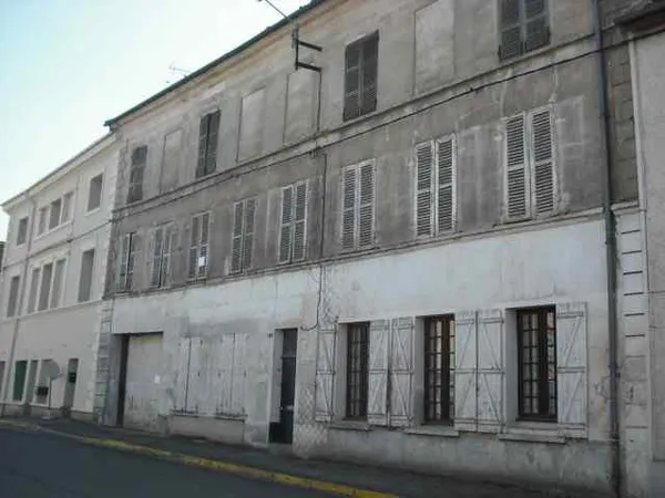Maison 6 pièces 363 m²