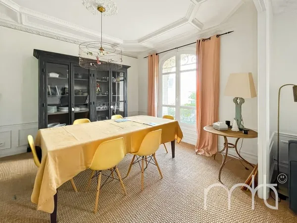 BOIS COLOMBES GARE - APPARTEMENT 3-4 PIECES LUMINEUX