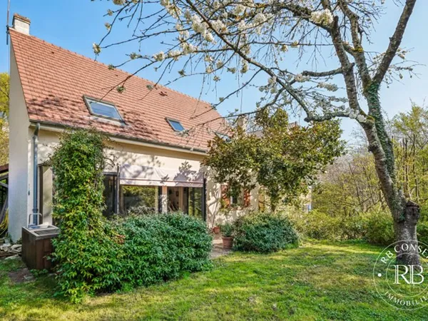 Maison Chatenay Malabry 6 pièce(s) 126.32 m2