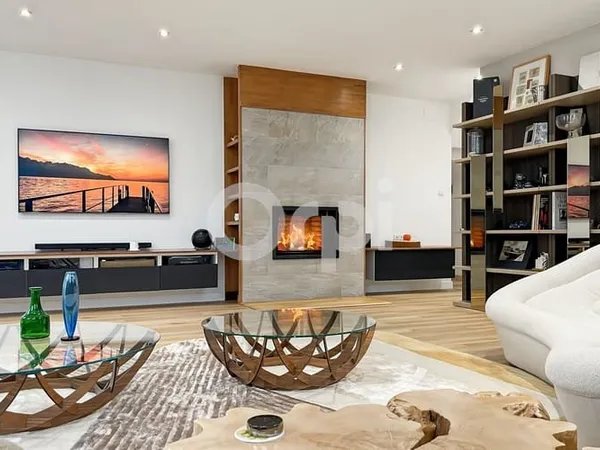 Maison 6 pièces 237 m²