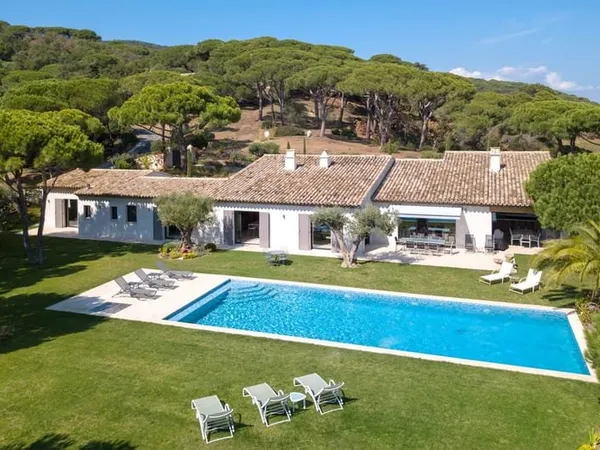 Maison 5 pièces 330 m²