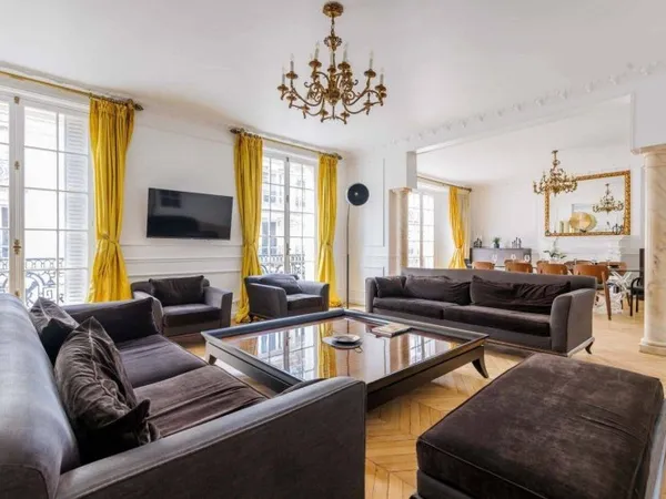 Appartement 4 pièces 260 m²