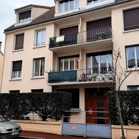 Magnifique appartement proche plan d'eau - 87M2 avec balcon