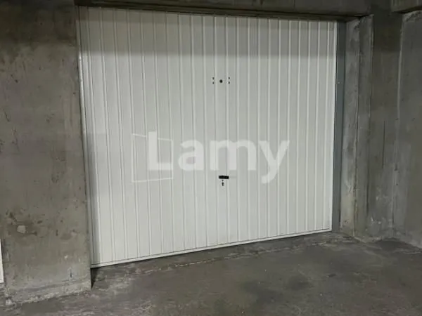 Parking 10 m² Lyon