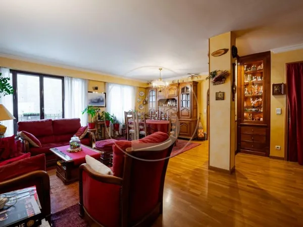 À VENDRE - Appartement 3 chambres avec balcon - 110 m² - Paris 16e (Trocadéro / Victor Hugo)